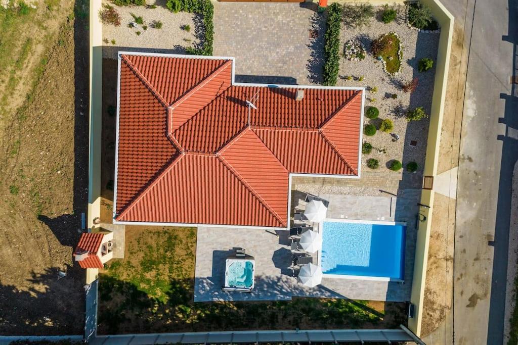 Villa Mattina, With Heated Pool And Jacuzzi Privlaka  Zewnętrze zdjęcie