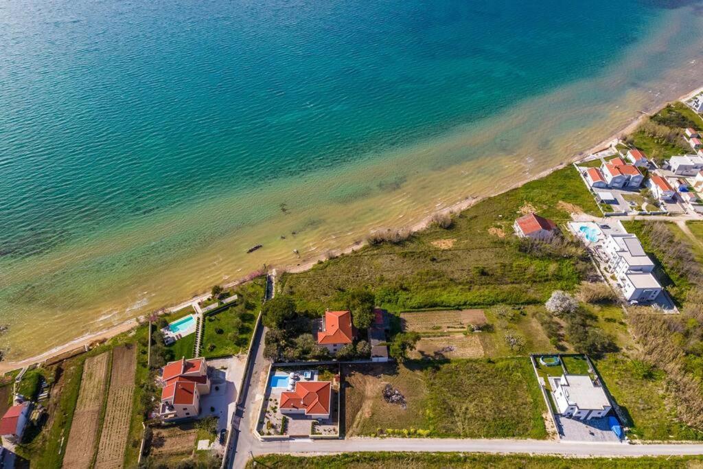 Villa Mattina, With Heated Pool And Jacuzzi Privlaka  Zewnętrze zdjęcie