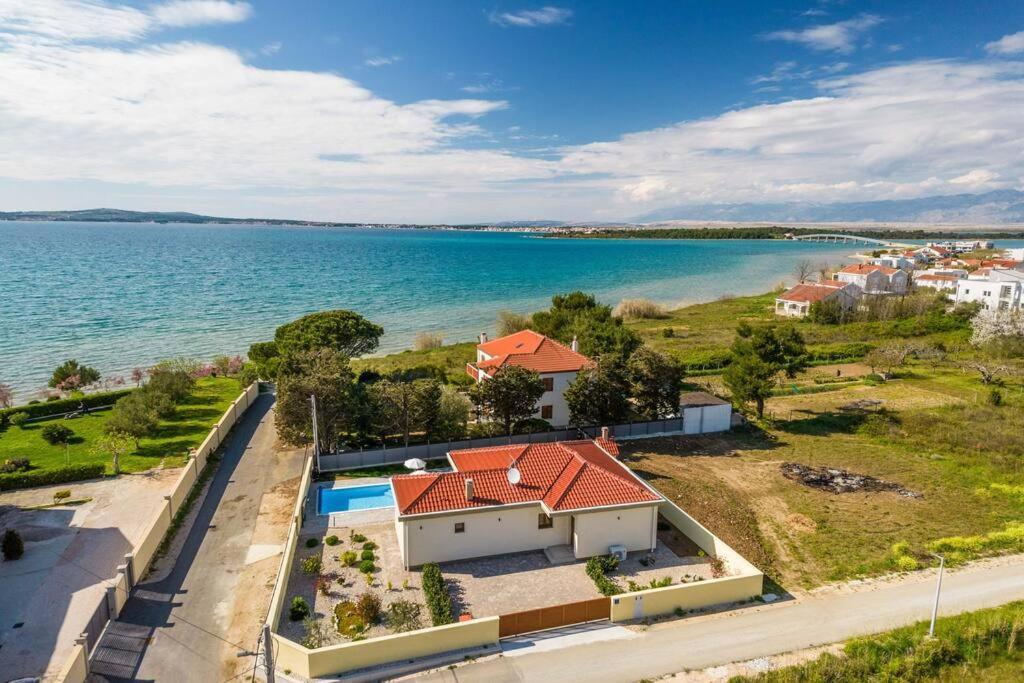 Villa Mattina, With Heated Pool And Jacuzzi Privlaka  Zewnętrze zdjęcie