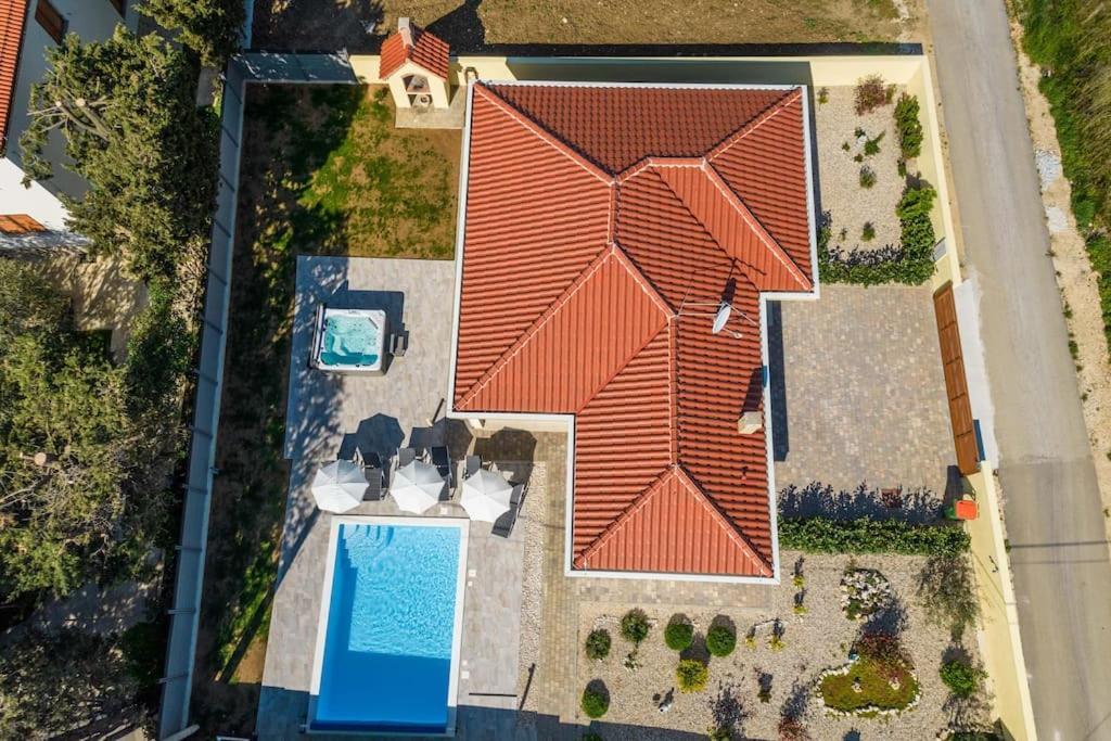 Villa Mattina, With Heated Pool And Jacuzzi Privlaka  Zewnętrze zdjęcie