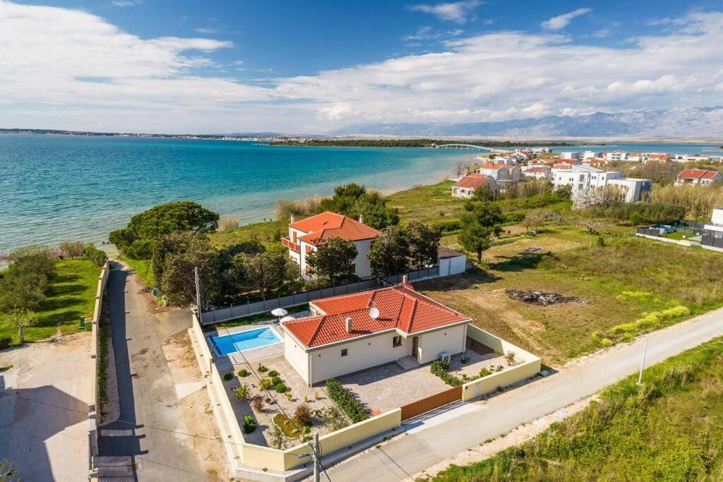 Villa Mattina, With Heated Pool And Jacuzzi Privlaka  Zewnętrze zdjęcie